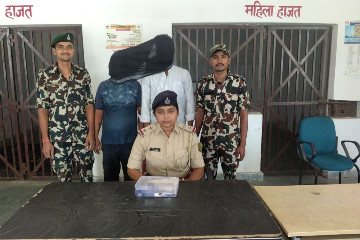 चांदी थाना पुलिस की कार्रवाई, दो अपराधी गिरफ्तार, स्कॉर्पियो, पिस्टल व गोली बरामद