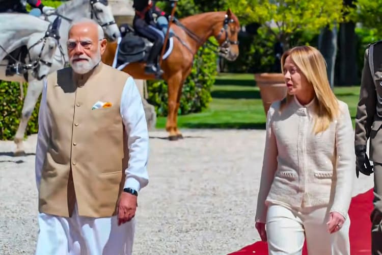 पीएम मोदी के सामने हिंदी बोलने लगीं मेलोनी, कहा- परिश्रम ही सफलता की कुंजी, वायरल हो रहा वीडियो