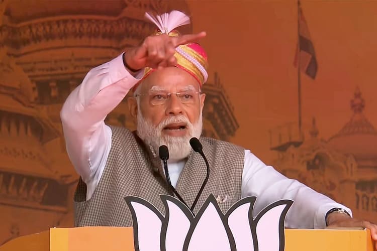 PM मोदी की सुरक्षा में चूक? बेंगलुरु में कार्यक्रम स्थल के पास जिलेटिन की स्टिक मिलने से हड़कंप