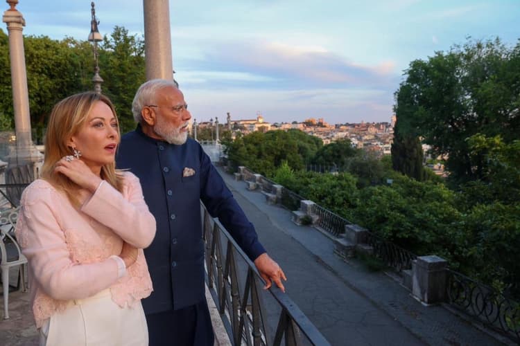 पीएम मोदी ने जॉर्जिया मेलोनी के साथ कोलोसियम का दौरा किया, ट्रेड और इंवेस्टमेंट पर होगी वार्ता