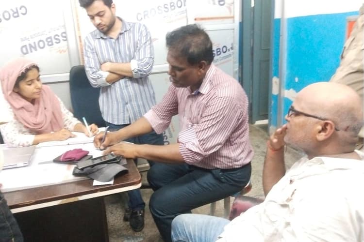 सारण में अतिक्रमण हटाने गई पुलिस पर पथराव, सीओ की गाड़ी क्षतिग्रस्त, सभी आरोपितों पर एफआईआर दर्ज