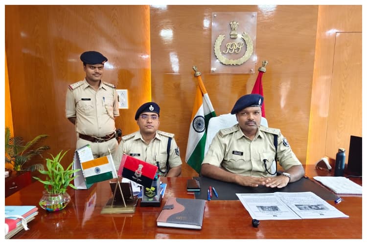 Madhubani News: मधुबनी में डकैती और हथियार तस्करी की बड़ी साजिश नाकाम, हथियारों के साथ चार अपराधी गिरफ्तार