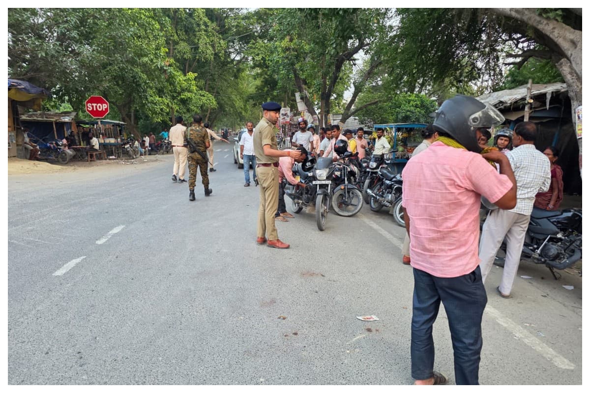 Motihari News: मोतिहारी में पुलिस की बड़ीकार्रवाई:बंजरिया में वाहन चेकिंग के दौरान वसूला 1 लाख का जुर्माना