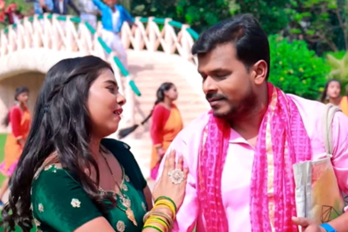 Pramod Premi Yadav New Bhojpuri Song Garmi Cool