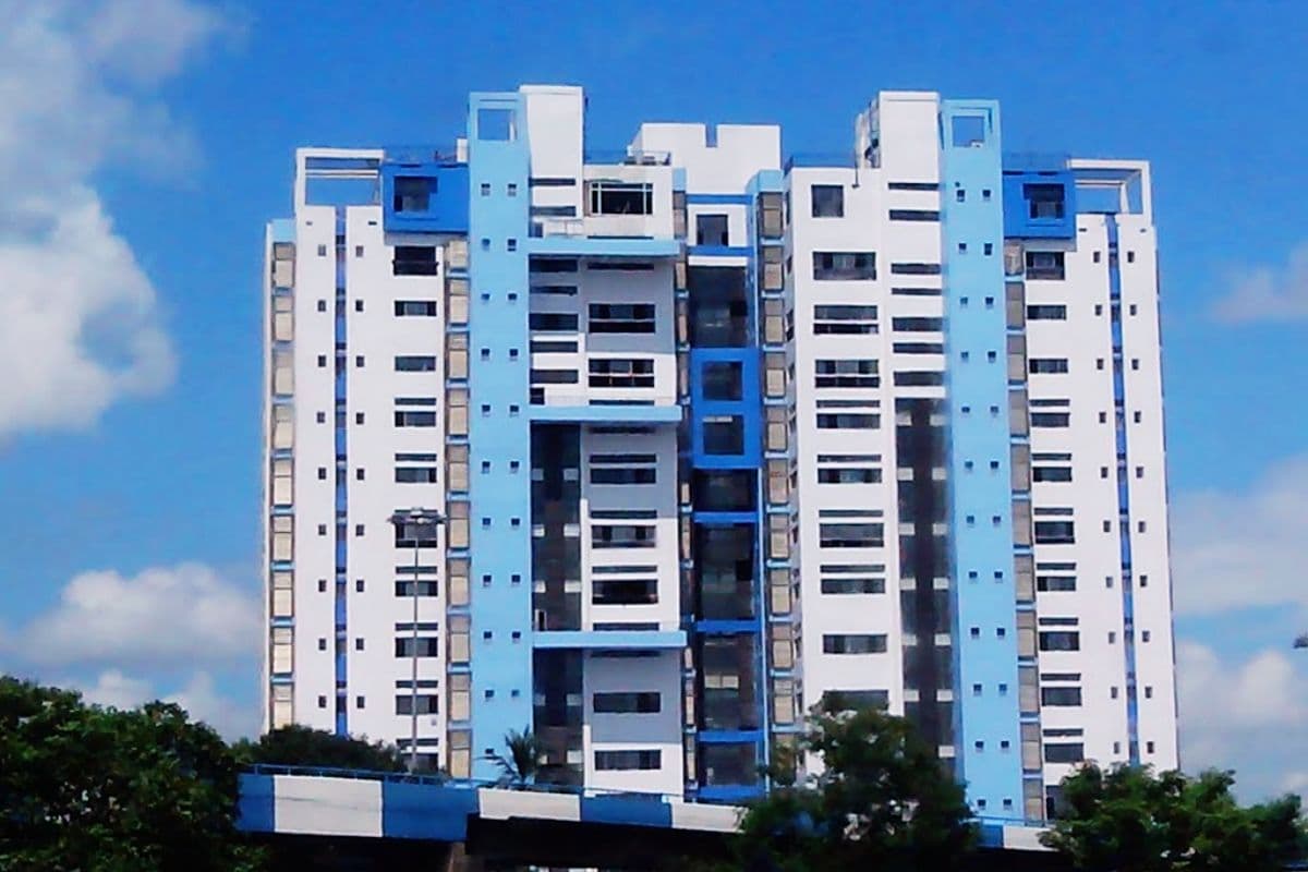 बंगाल में ममता बनर्जी के खास अफसरों पर गिरी गाज, रिटायर नौकरशाहों की दफ्तरों में एंट्री बैन, मुख्य सचिव का सख्त फरमान