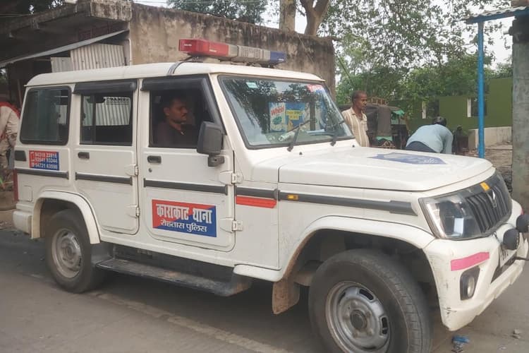 रोहतास के काराकाट में हथियार के बल पर लूट, बाइक सवार बदमाशों ने छीनी नकदी और मोटरसाइकिल