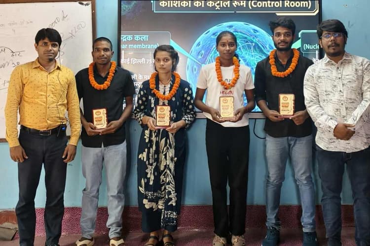 समस्तीपुर: बिहार पुलिस में चयनित छात्रों का सम्मान, गूंजा सफलता का जश्न