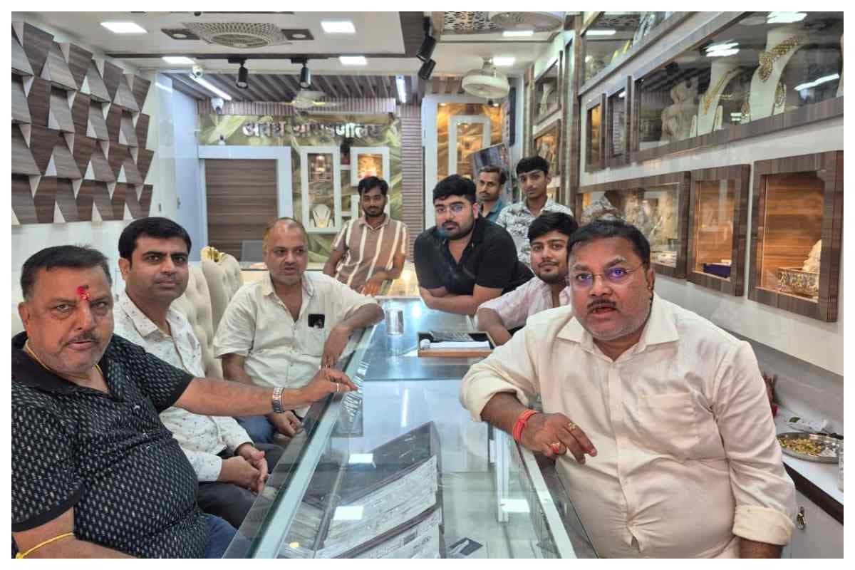 Samastipur News: सर्राफा बाजार में हाहाकार,सोने की बिक्री 90 फीसदी गिरने से स्वर्ण व्यवसायी दाने-दाने को मोहताज