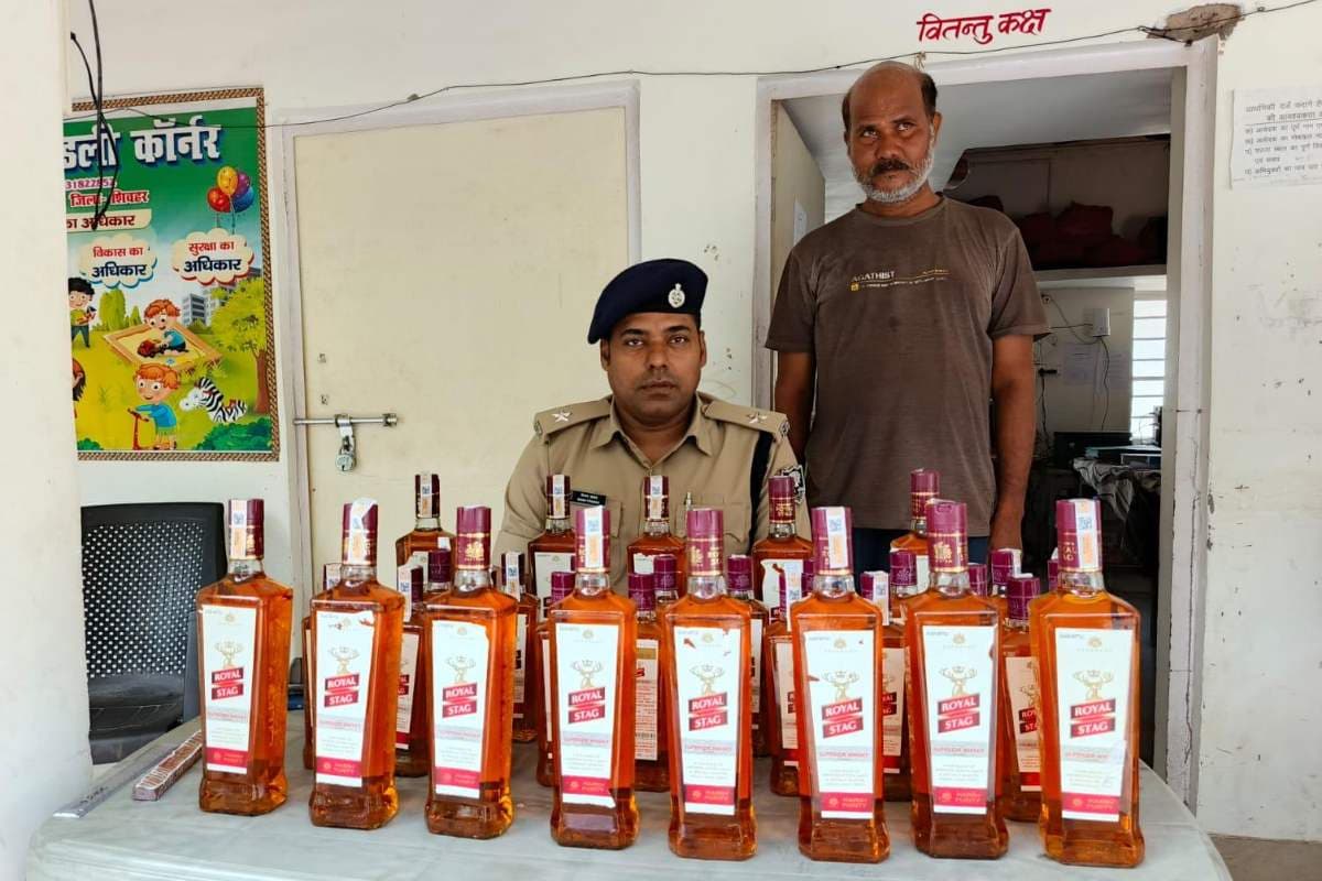 Sheohar Crime tariyani police seized foreign liquor one arrested in narwara