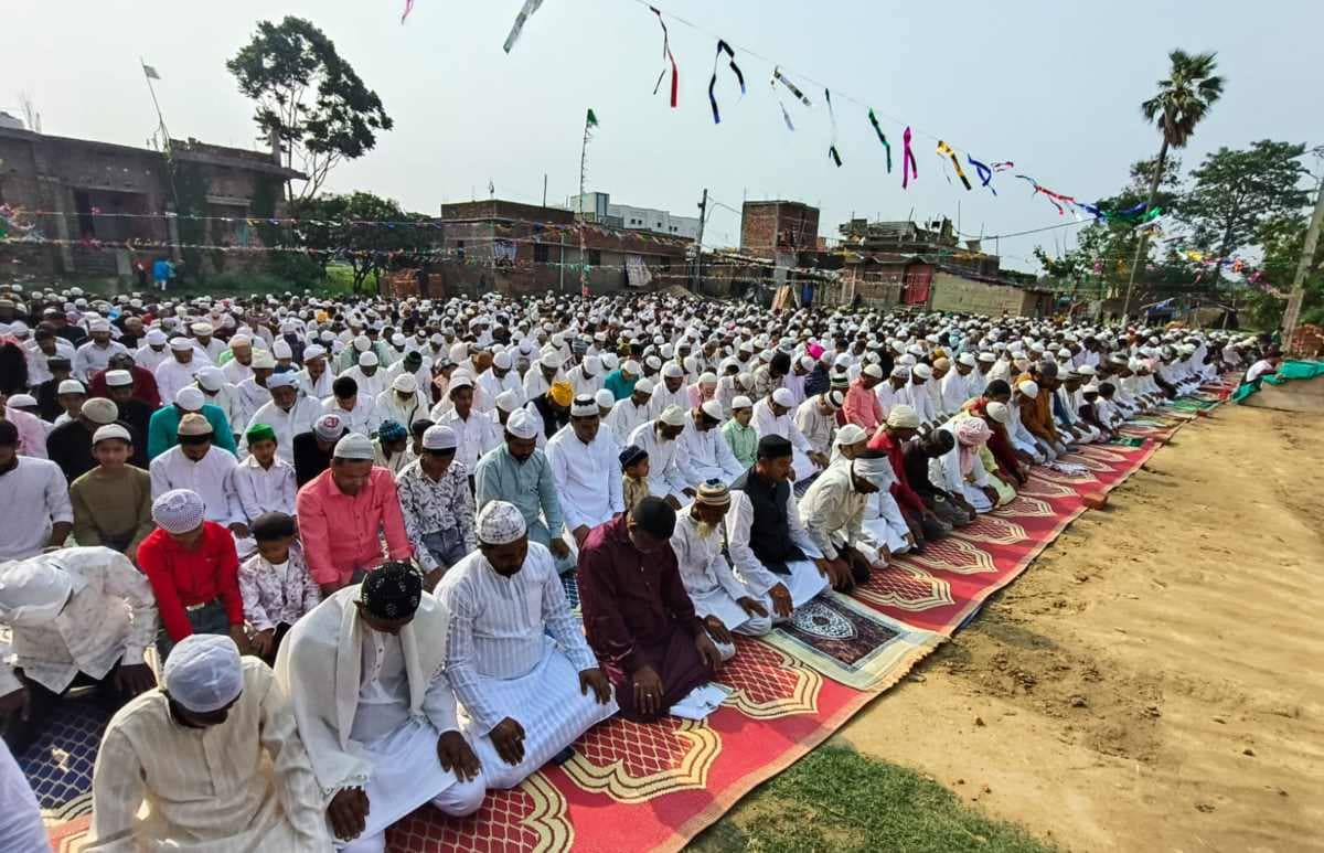 शिवहर: सौहार्दपूर्ण वातावरण में मनाई गई बकरीद, नमाज के बाद देश में अमन-चैन की मांगी दुआ