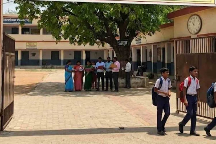 शिवहर: 31 मई तक सुबह 11 बजे के बाद नहीं चलेंगी शैक्षणिक गतिविधियां, प्रशासन ने लिया बड़ा फैसला