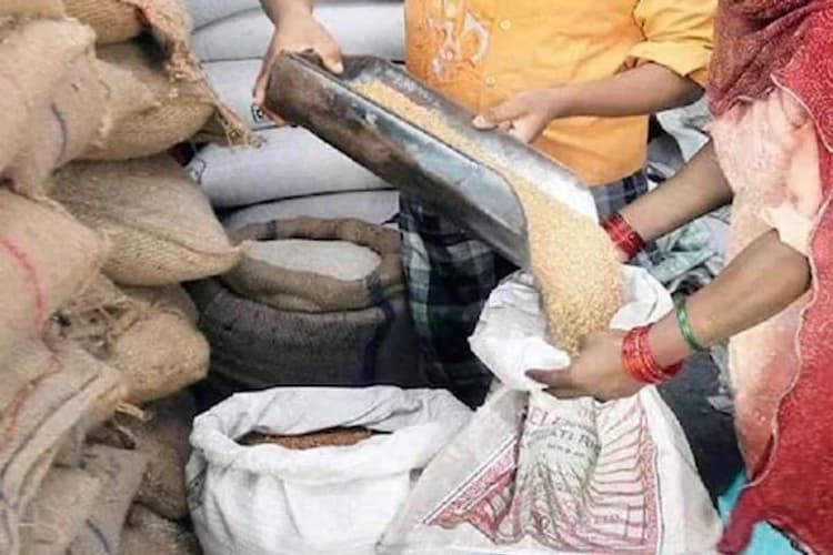 सीतामढ़ी: रसोई गैस का नया विकल्प बना कोयला, अब जन वितरण प्रणाली की दुकानों से मिलेगा