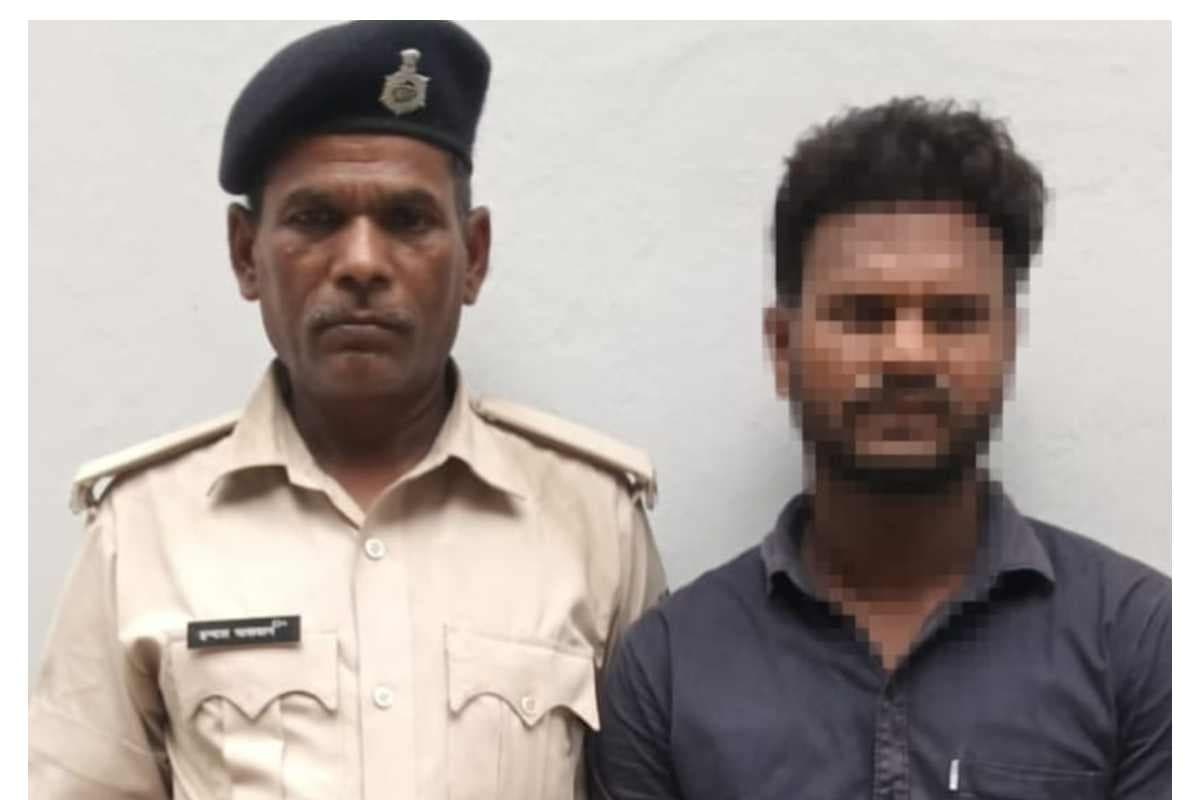 सीतामढ़ी: चोरी की दो बाइक के साथ शातिर अपराधी गिरफ्तार, कई मामले दर्ज