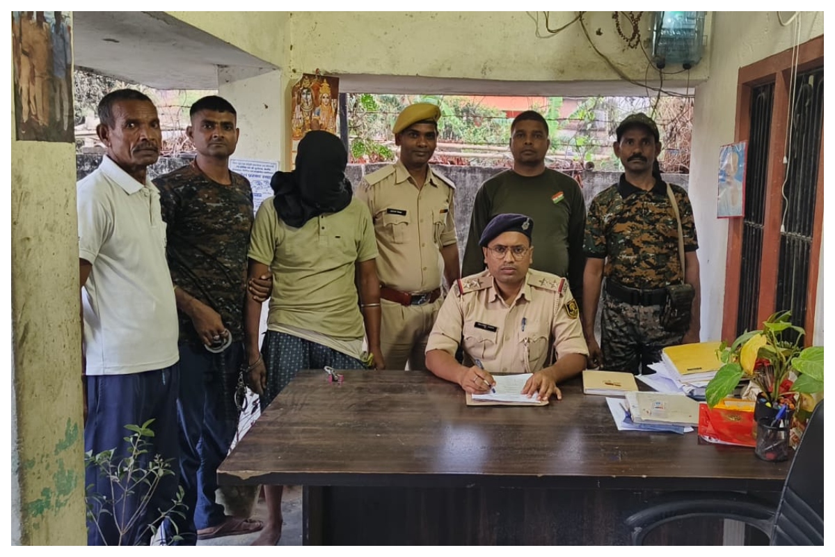 Sitamarhi: मोहनपुर में स्कूटी चोरी करते रंगे हाथ पकड़ा गया चोर, पुलिस ने किया गिरफ्तार