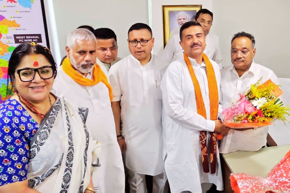 कोलकाता में 207 कमल फूल से हुआ शुभेंदु अधिकारी का महा-स्वागत, सीएम बोले- मोदी मंत्र पर चलेगी बंगाल सरकार