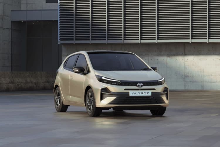 Tata Altroz का CNG AMT वर्जन हुआ लॉन्च, प्रीमियम हैचबैक सेगमेंट में आया नया ऑप्शन