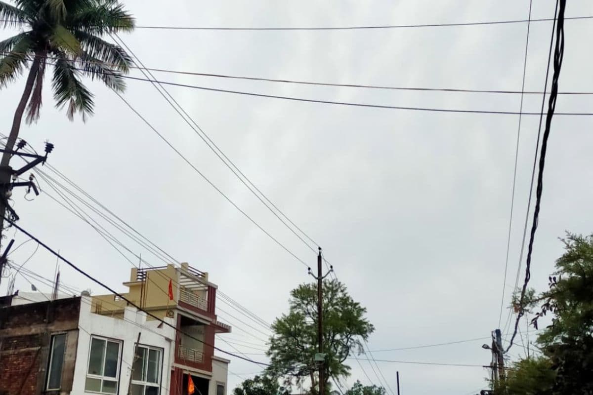पूर्णिया में आज भारी बारिश का ऑरेंज अलर्ट, 60 KM की रफ्तार से चलेंगी तूफानी हवाएं