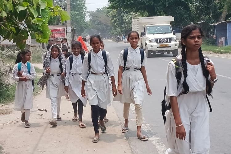 Siwan News : तेज धूप और गर्म हवाओं से लोग बेहाल; मौसम विभाग ने लू को लेकर किया अलर्ट