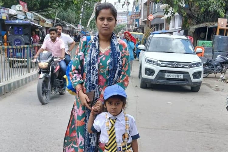 Gopalganj News : कल से 26 तक आठवीं तक की स्कूल बंद, नौवीं से ऊपर 11 बजे तक चलेगी कक्षाएं