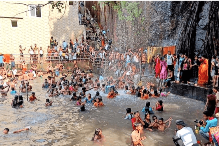 अब ककोलत में नहीं होगी धक्का-मुक्की! नई व्यवस्था ने बदली तस्वीर, प्रतिदिन केवल 8000 पर्यटकों को ही मिलेगी एंट्री
