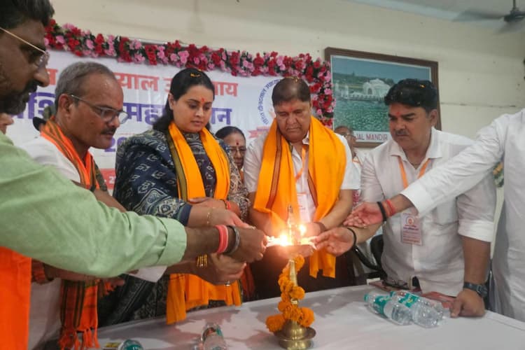 नालंदा में भाजपा का प्रशिक्षण महाभियान शुरू, पावापुरी में जुटे कार्यकर्ता, संगठन मजबूत करने पर जोर