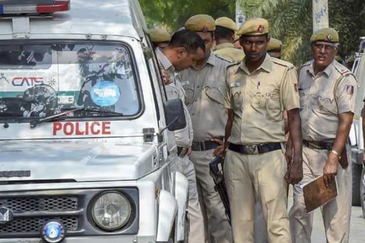 Aurangabad News : दूल्हे के पिता को गोली मारने वाला अपराधी राकेश पटना के मनेर से गिरफ्तार