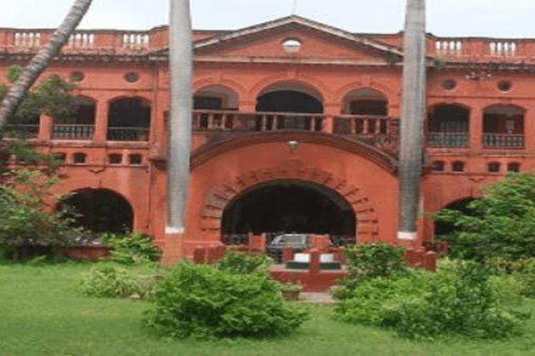आरा में चुनावी सरगर्मी तेज: 22 जुलाई से पहले होगा जिला बार एसोसिएशन का चुनाव, उम्मीदवारों ने शुरू किया जनसंपर्क