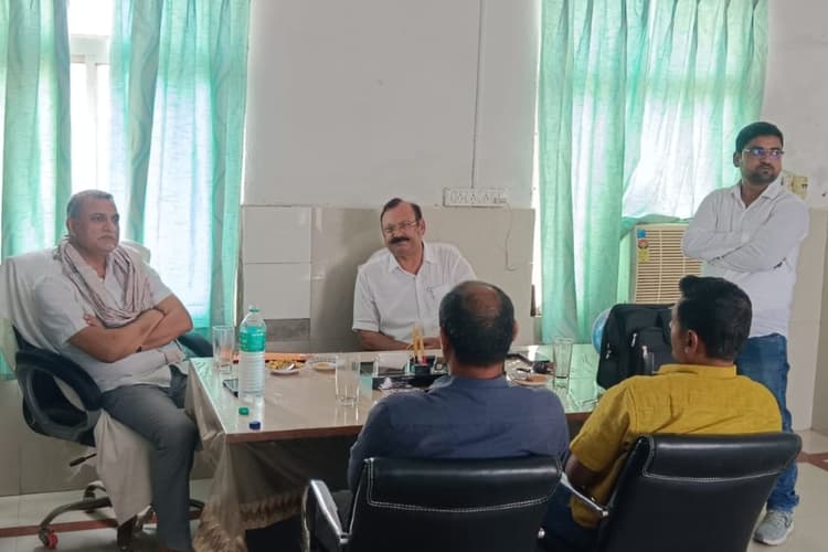 भभुआ स्टेशन पर रूकेगी वंदे भारत ट्रेन, सांसद सुधाकर सिंह लोकसभा में करेंगे मांग