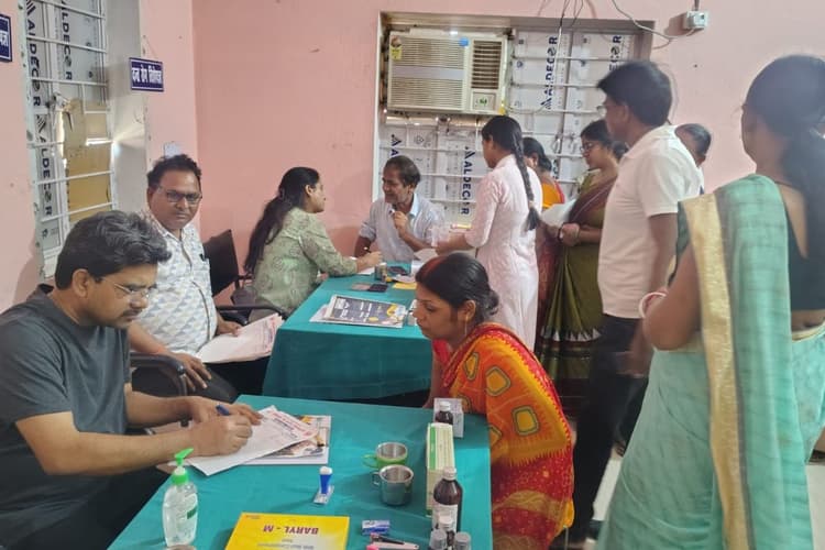 नालंदा में रेड क्रॉस ने साप्ताहिक निःशुल्क स्वास्थ्य जांच शिविर का आयोजन किया