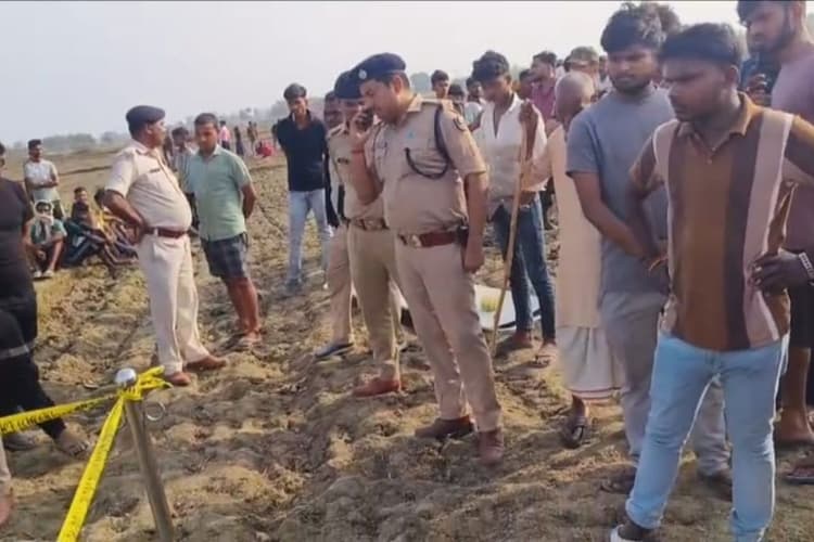 कैमूर में संदिग्ध हालत में मिला व्यक्ति का शव, हत्या कर फेंके जाने की आशंका