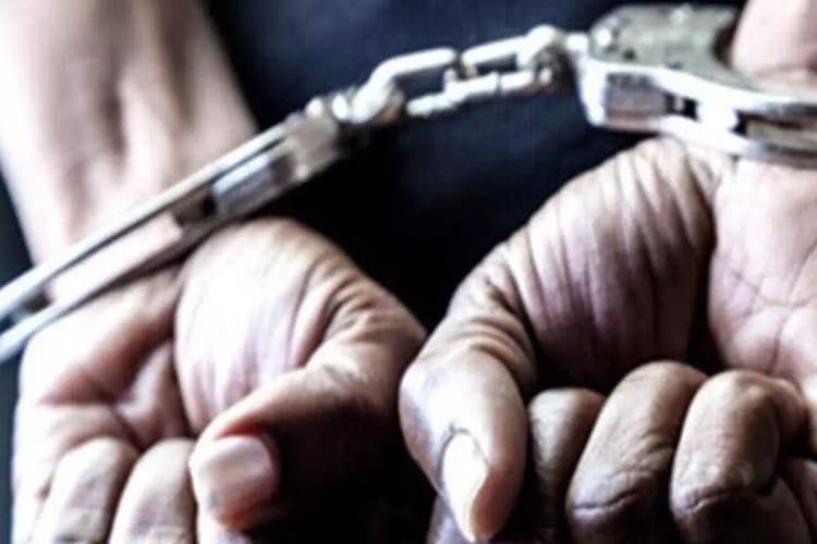 अवधेश हत्याकांड: दो और मुख्य आरोपित गिरफ्तार, देसी कट्टा और पिस्टल बरामद