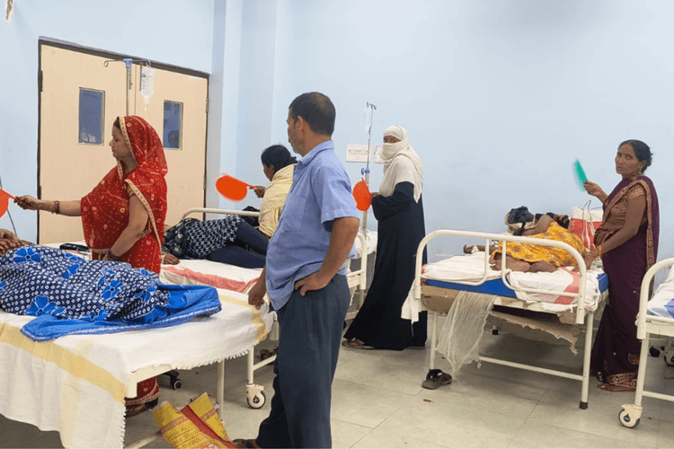 गोपालगंज में ₹37 करोड़ की लागत से बना मॉडल सदर अस्पताल खुद बीमार, बंद पड़ा है ऑटोमेटिक AC,उमस से तड़प रहे मरीज