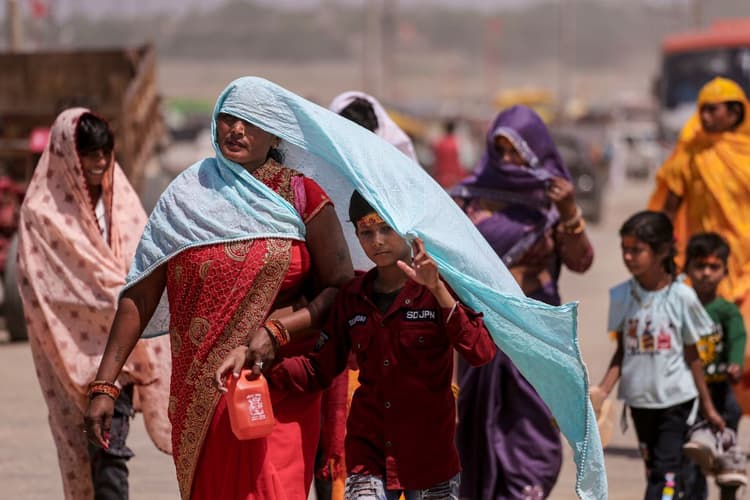 भीषण गर्मी, हीट वेव और धूल भरी आंधी… इन राज्यों में और चढ़ेगा पारा
