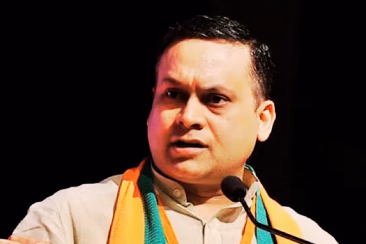 बंगाल में बीजेपी की जीत मैनेजमेंट नहीं जनादेश, कोलकाता में ढहा दीदी का मुस्लिम किला, बोले अमित मालवीय