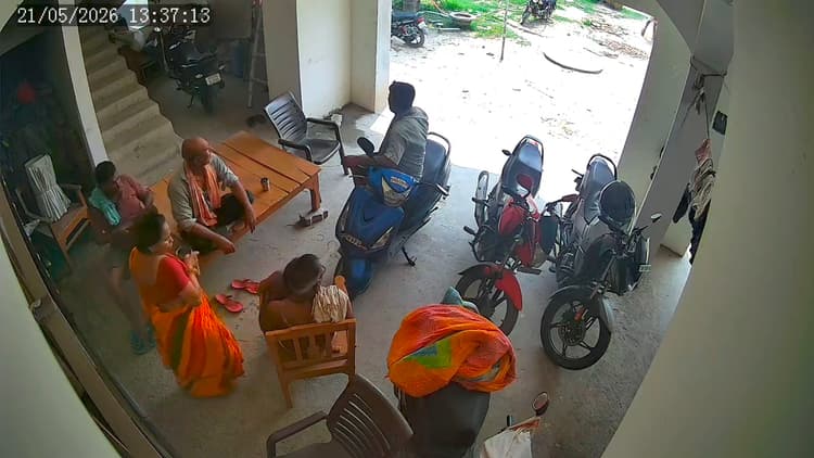 बेगूसराय में जमीन बंटवारे के विवाद में खूनी संघर्ष, पूर्व मुखिया समेत 4 लोग घायल