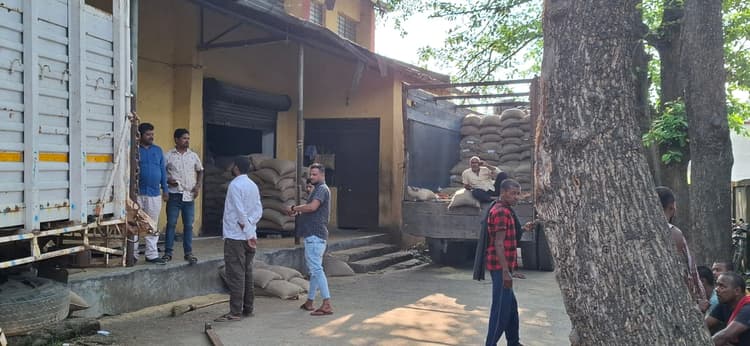 डोर-स्टेप डिलीवरी व्यवस्था पर उठे सवाल, डीलरों ने लगाया मनमानी का आरोप