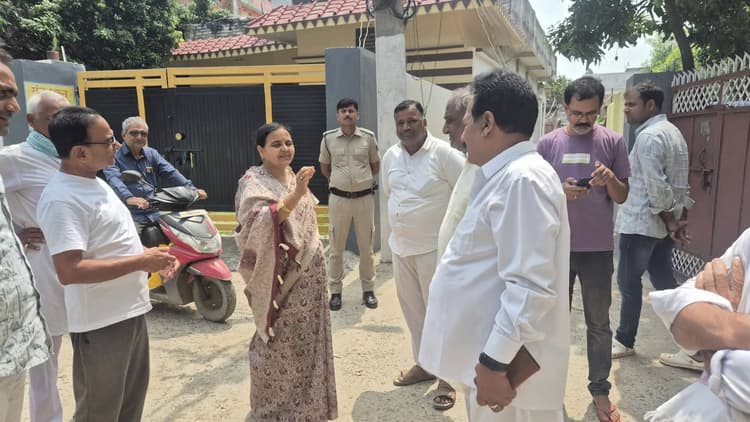 सहरसा के वार्ड 21 में महापौर ने सुनी लोगों की समस्याएं