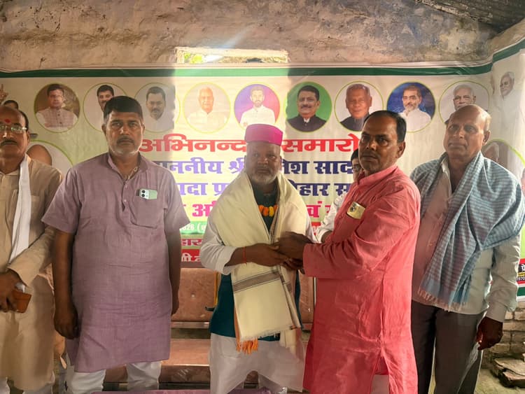 सहरसा में मां कात्यायनी मंदिर परिसर में मंत्री रत्नेश सादा का भव्य स्वागत