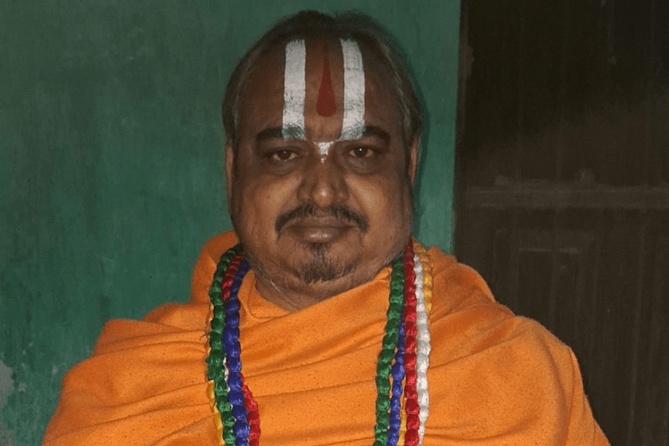 भोजपुर में धार्मिक कथा कार्यक्रम में बोलें नारायण स्वामी: बदलते परिवेश में संस्कार का हो रहा लोप