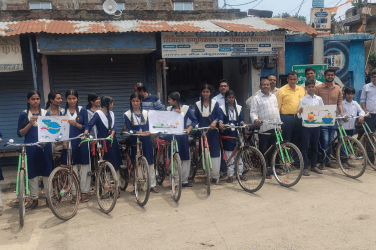 Begusarai News: भगवानपुर के महेशपुर उच्च विद्यालय में ऊर्जा संरक्षण के प्रति विद्यार्थियों को किया गया जागरूक