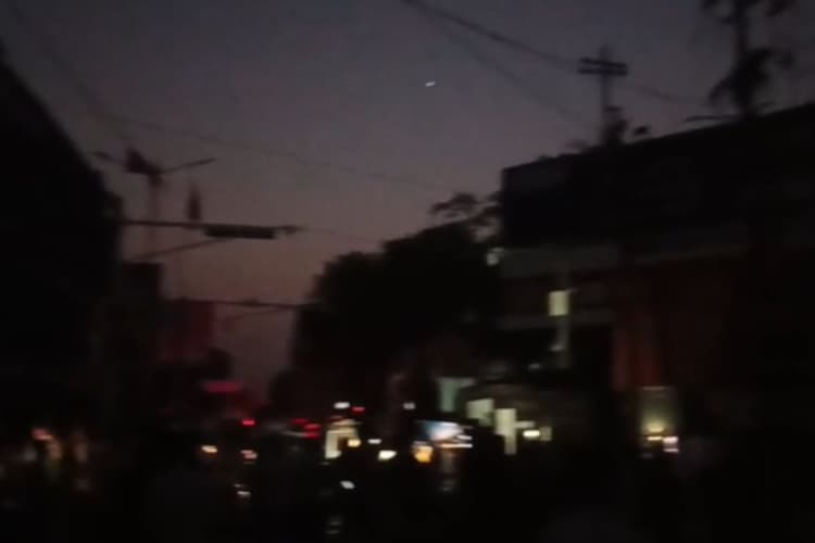 बिहार के 6 जिलों में 15 मिनट के लिए छा गया अंधेरा, बजने लगा सायरन, जानें वजह