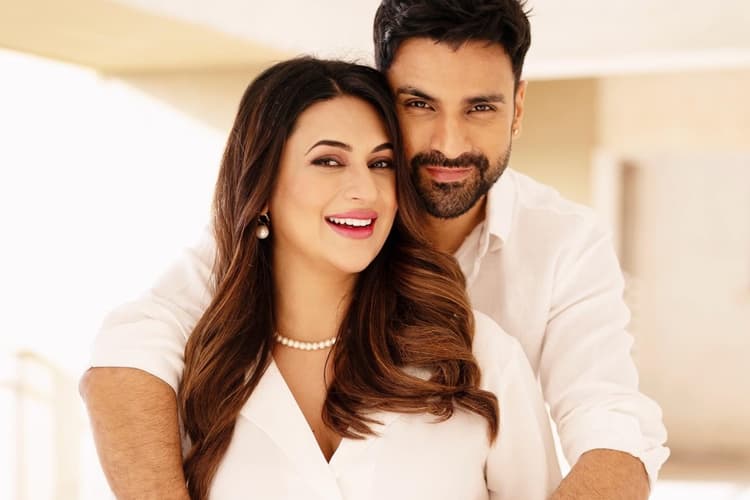 Divyanka Tripathi शादी के 10 साल बाद बनी मां, दिया जुड़वां बच्चों को जन्म, जानें बेबी गर्ल है या बॉय