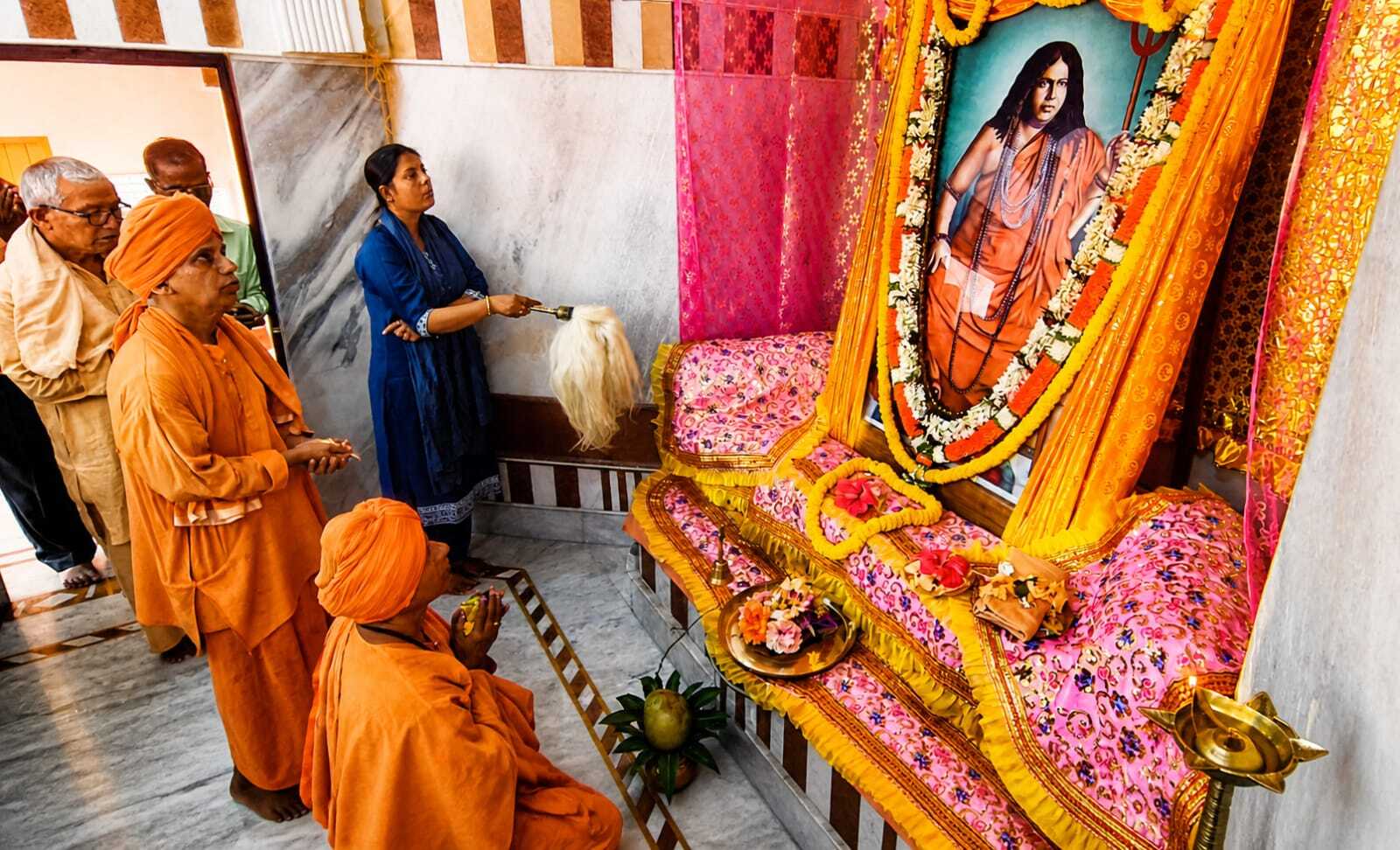 Kishanganj, नवनिर्मित मंडप में वेदी पूजा, देशभर से पहुंचे संत