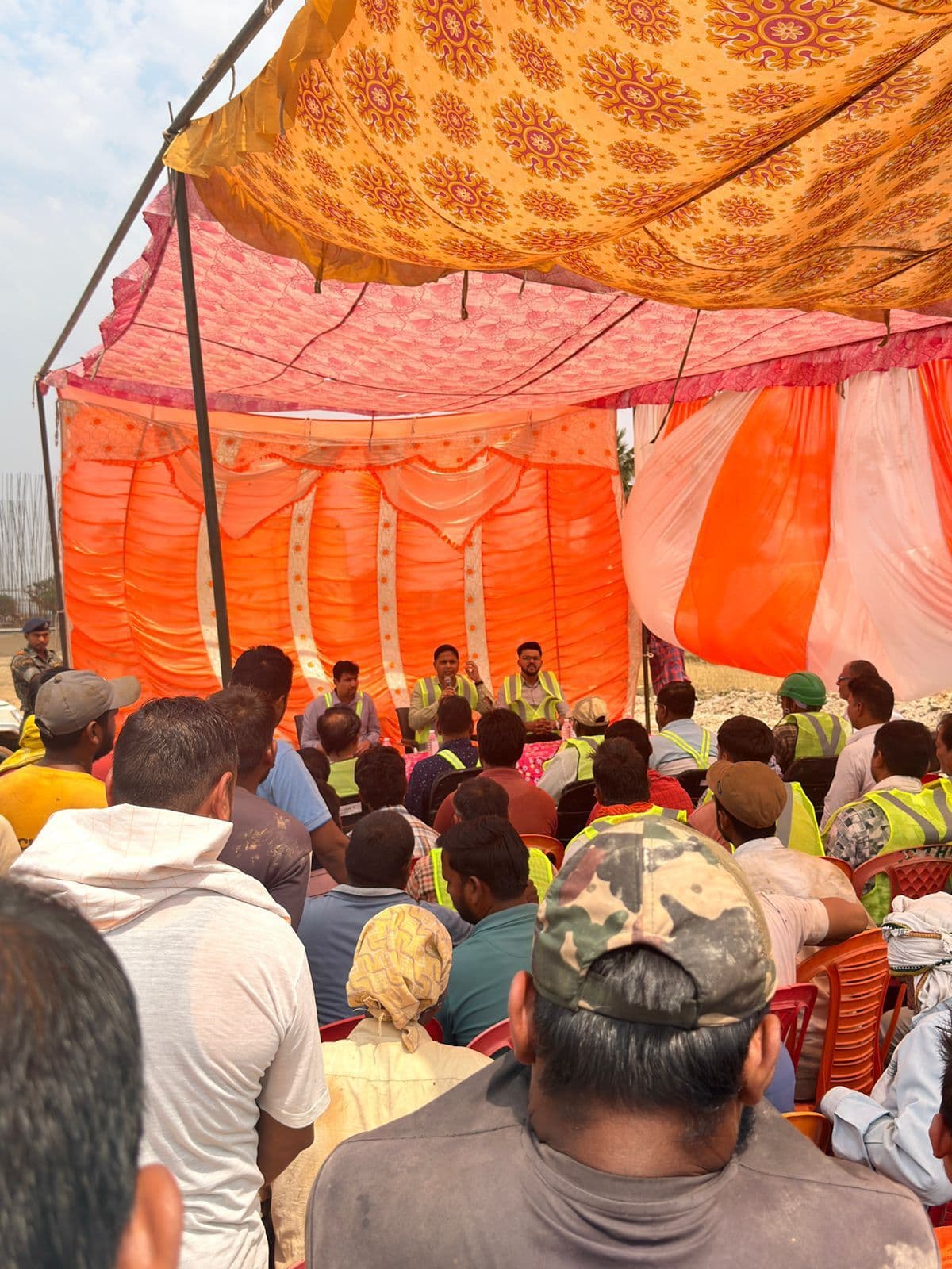 श्रमिकों को अधिकारों के प्रति किया गया जागरूक