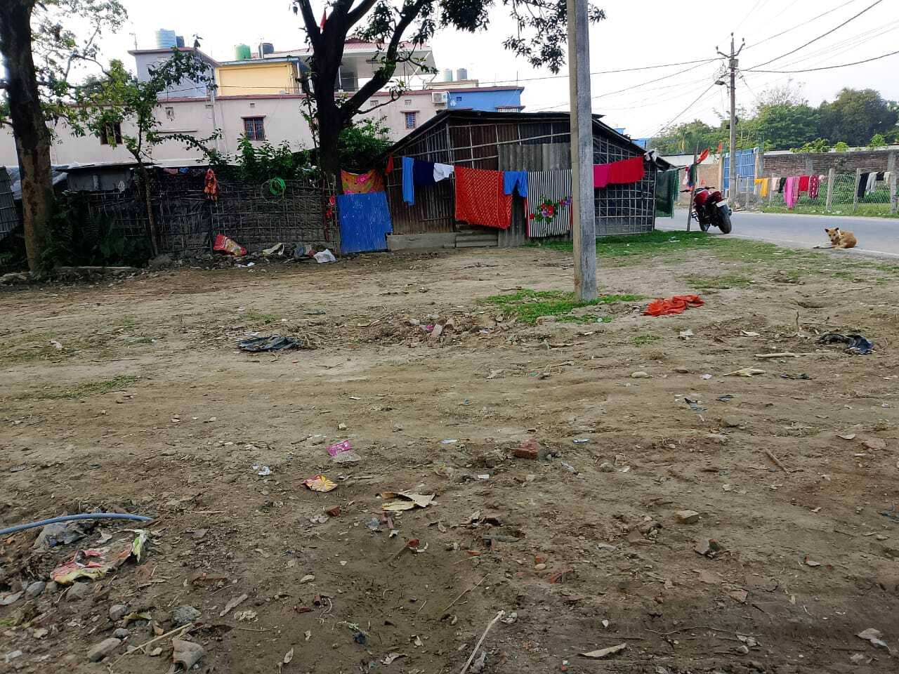 अतिक्रमण हटे बिना पहले हुआ शिलान्यास, फिर खाली करने का आदेश