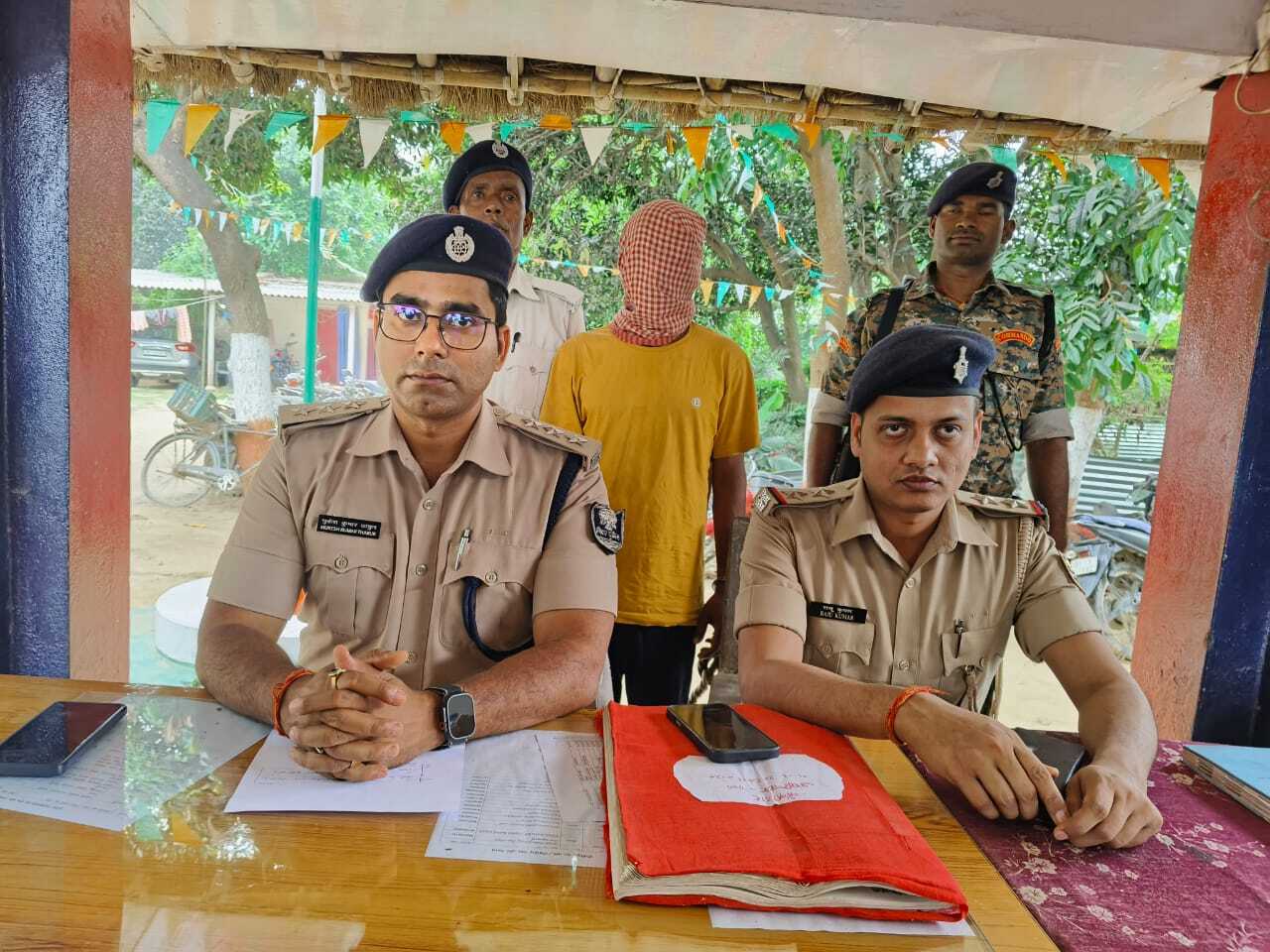 SAHARSA NEWS : हथियार व गोली के साथ युवक गिरफ्तार