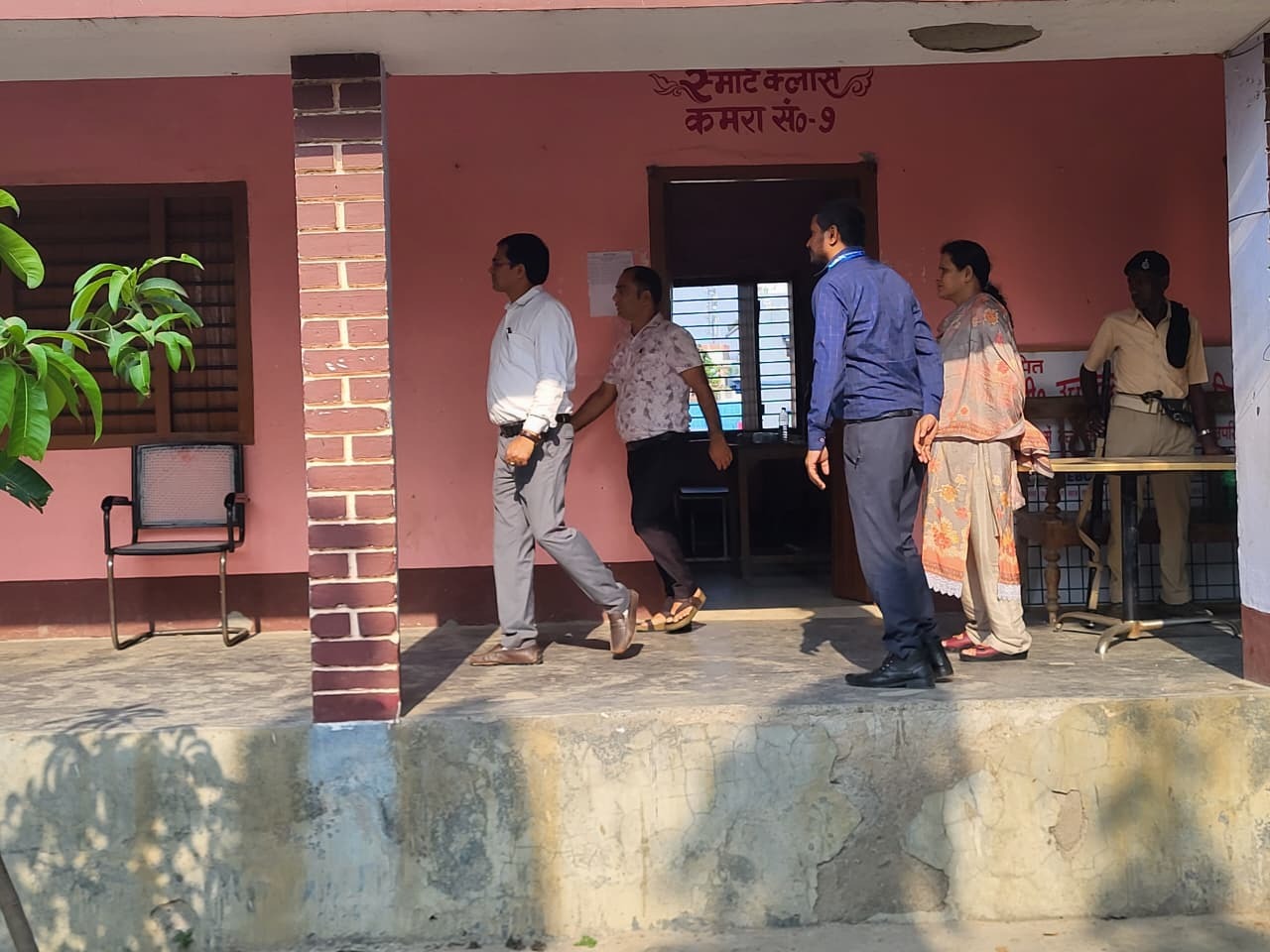 कड़ी सुरक्षा के बीच नीट-यूजी परीक्षा संपन्न, 1484 में 40 परीक्षार्थी रहे अनुपस्थित