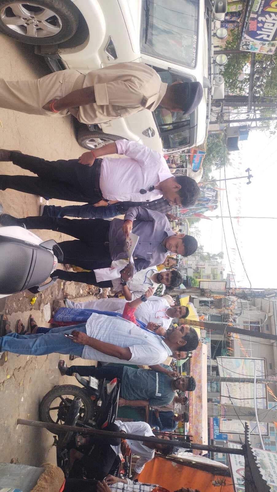 गृह सूचीकरण और जनगणना के कार्यों का एसडीएम ने किया निरीक्षण