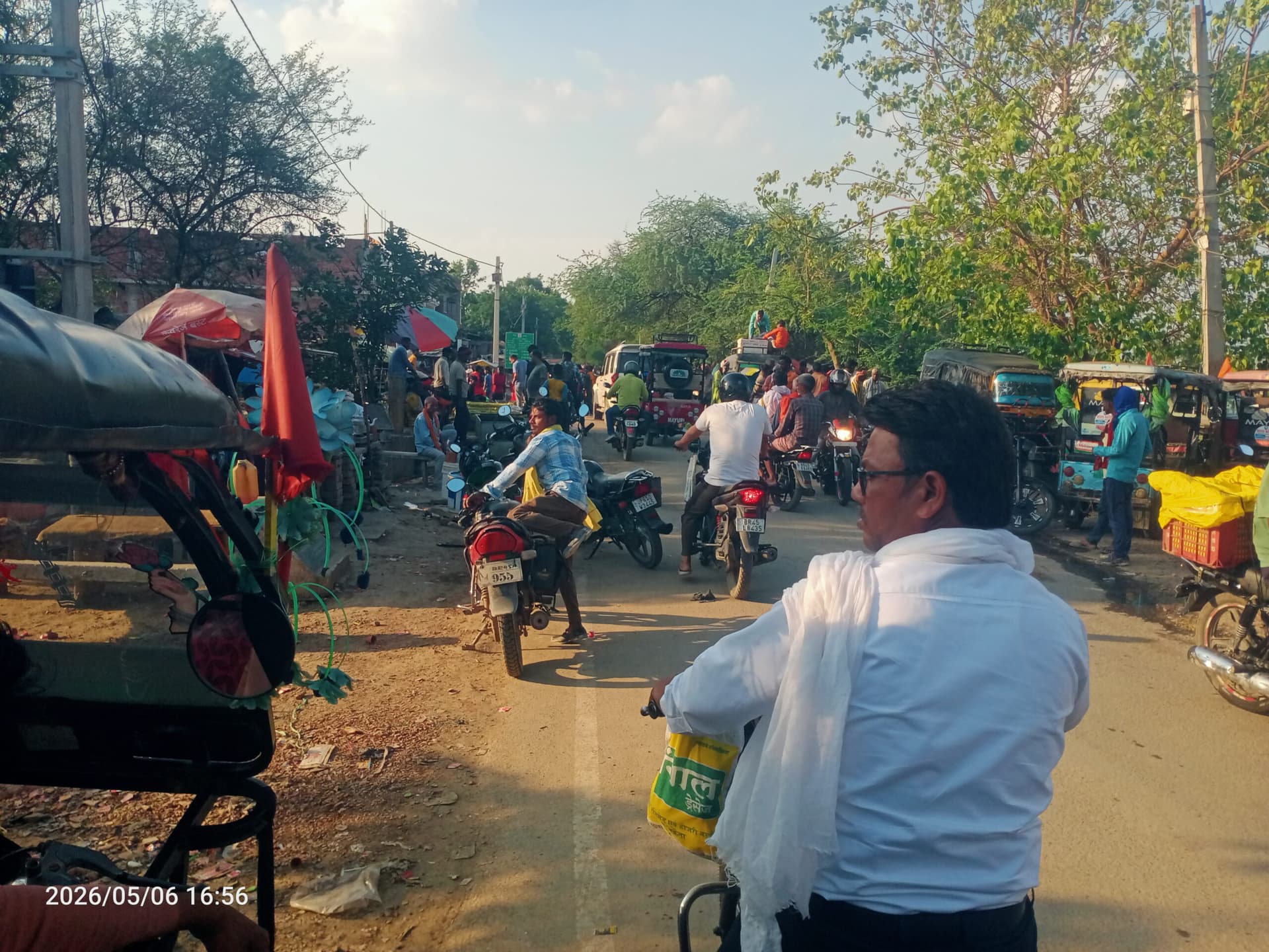 दुर्गावती में फिर अतिक्रमण, सर्विस रोड व पुलिया मार्ग पर कब्जा
