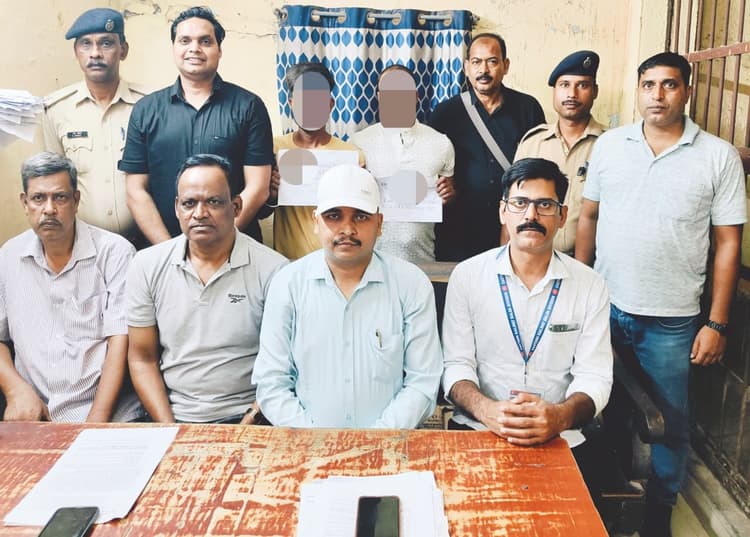 BHAGALPUR : रेलवे आरक्षित टिकट की अवैध बिक्री करने वाले दो ब्रोकर गिरफ्तार
